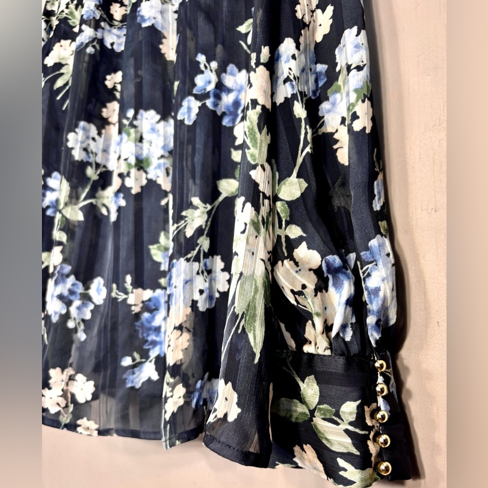 H&M Navy Floral Sheer Blouse - Picture 9 of 10